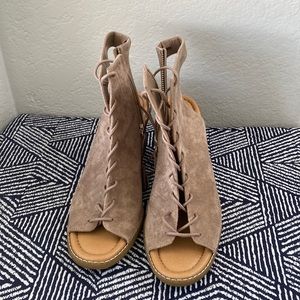 Dr Scholl’s Chunky Heel Sandals Nude size 11